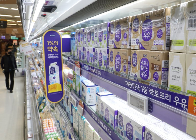 서울 한 대형마트에 멸균우유가 진열된 모습(사진은 기사 내용과 무관함) ⓒ News1 송원영 기자