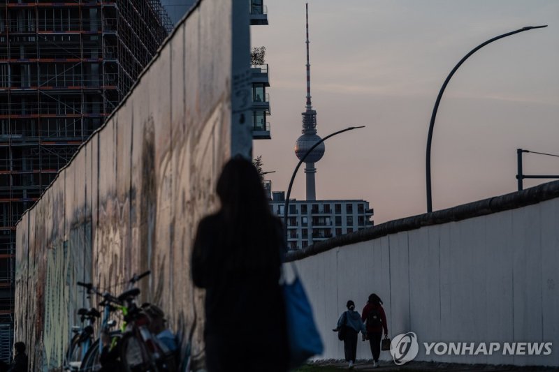 통일 33년 지났는데…독일 지도층서 동독 출신은 여전히 소수 - 파이낸셜뉴스