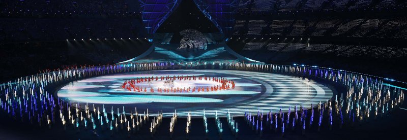 2023 항저우 아시안게임 개막식이 열린 23일(현지시간) 중국 항저우 올림픽스포츠센터 스타디움에서 갈라 공연이 펼쳐지고 있다. /사진=뉴시스화상