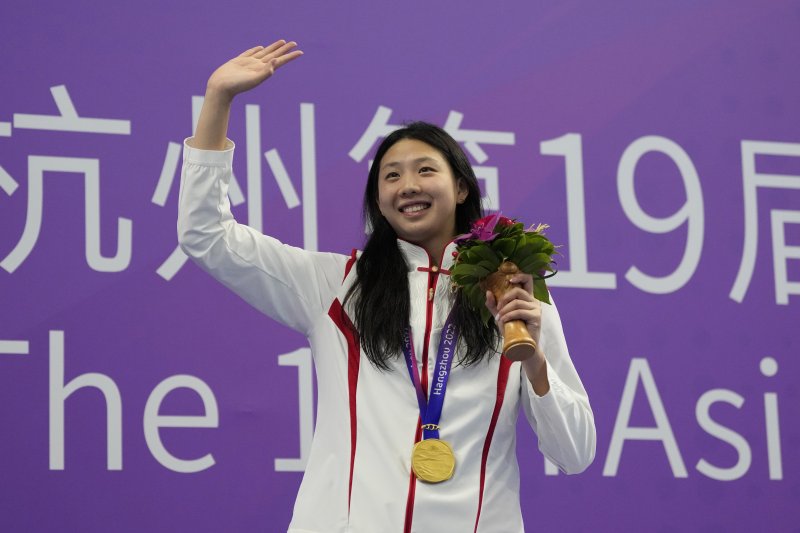 [항저우=AP/뉴시스] 2022 항저우 아시안게임 수영 경영 여자 평영 50m 금메달을 딴 중국의 탕첸팅. 2023.09.24