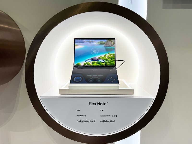 SID 2023에서 선보인 삼성디스플레이 '플렉스 노트' 콘셉트 제품. (삼성디스플레이 제공)