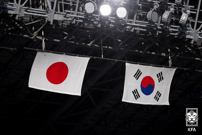 한국과 일본의 경기는 언제나 팽팽한 승부를 동반한다 (대한축구협회 제공)