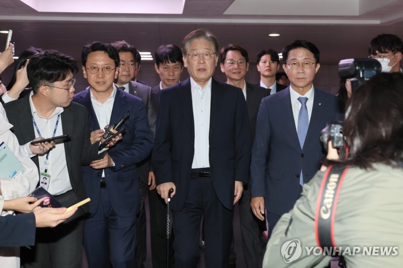 이재명, 채 상병 특검 패스트트랙 지정 표결 위해 국회 등원
