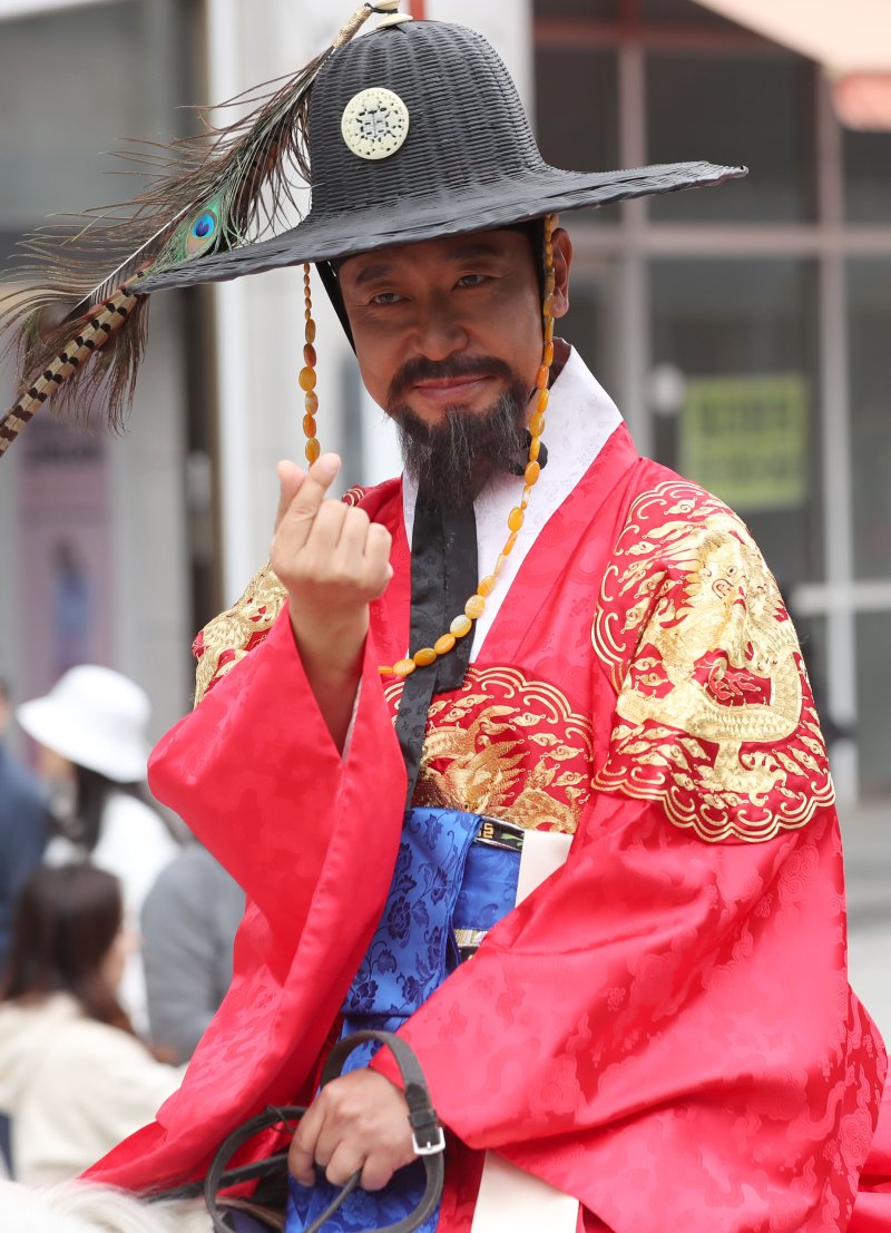 정조대왕의 을묘년 원행, '2023 정조대왕 능행차 공동재현' [뉴시스Pic] - 파이낸셜뉴스