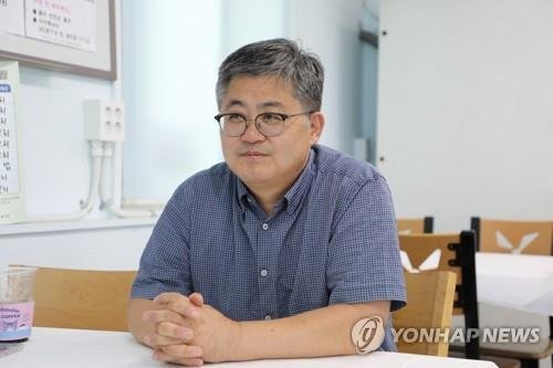 연합뉴스와 인터뷰 중인 함운경 [촬영 이다빈]