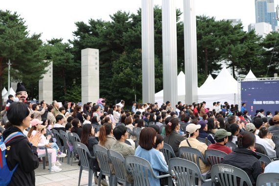 예술분야 전문 교육기관 이든피플, ‘온 가족이 함께하는 우리 한글 패션쇼’ 성료