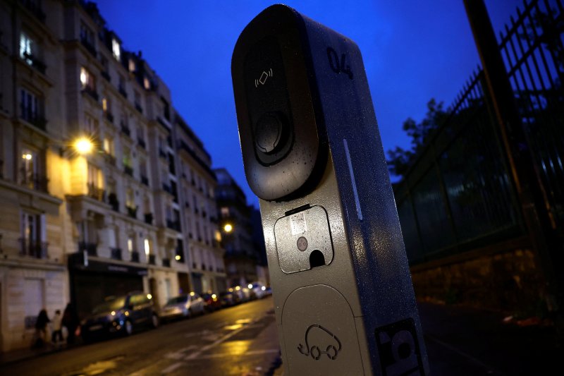 프랑스 파리의 전기차 충전시설. 로이터 뉴스1
