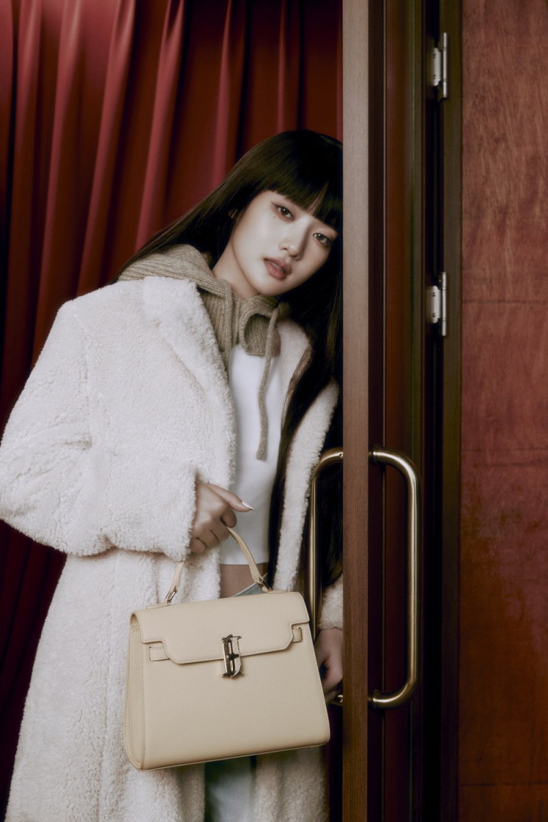 미연,민니/사진 제공=제이에스티나 핸드백