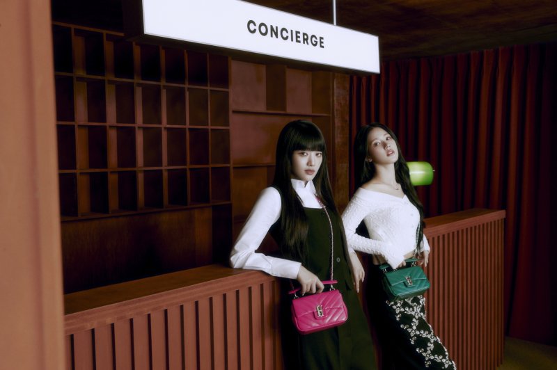 미연,민니/사진 제공=제이에스티나 핸드백