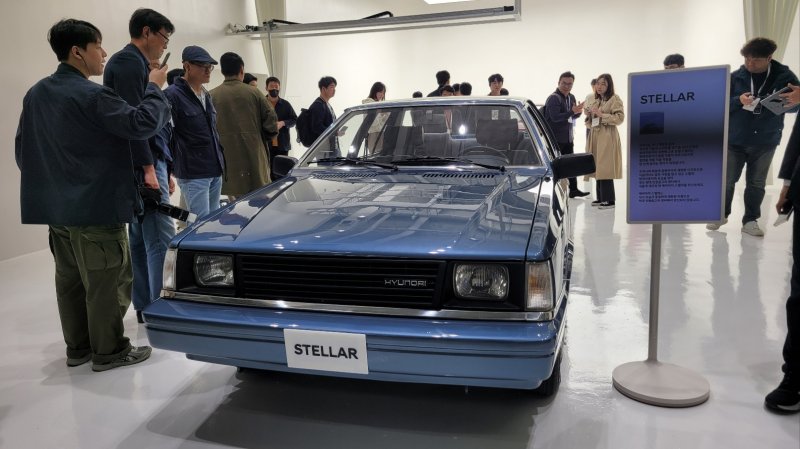 [양산=뉴시스] 강주희 기자=현대자동차는 19일 경남 양산시 하북면 현대 인증중고차 양산센터에서 미디어데이를 열고 인증증고차 사업 공식 출범을 알렸다. 현대 인증중고차 양산센터에 마련된 현대자동차의 스텔라. 2023.10.19 zooey@newsis.com *재판매 및 DB 금지