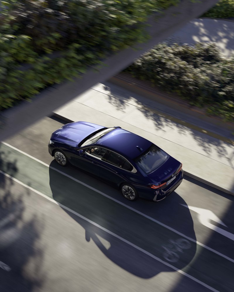넥센타이어는 BMW 8세대 신형 5시리즈에 신차용 타이어를 공급한다고 25일 밝혔다. 넥센타이어 제공