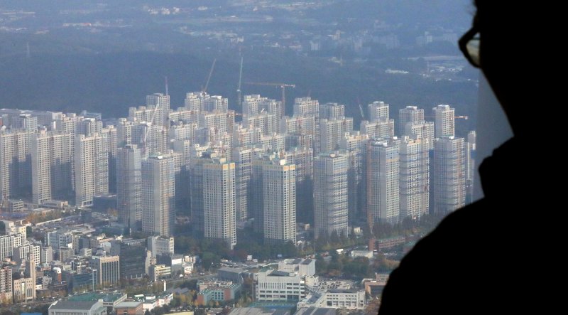 지난해 10월 서울 송파구 아파트 단지. 뉴시스 제공