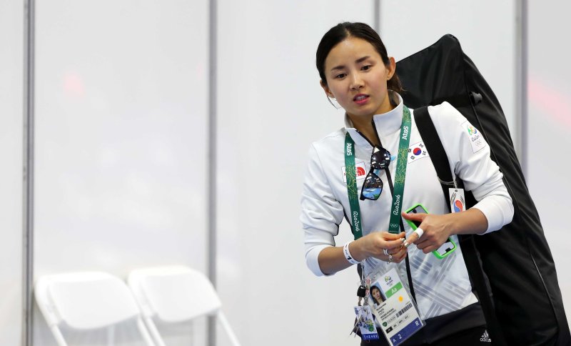 [리우데자네이루(브라질)=뉴시스] 고범준 기자 = 2016 브라질 리우데자네이루 하계올림픽에 출전하는 한국 펜싱 국가대표 남현희가 31일 오후(현지시각) 브라질 리우데자네이루 리오센트로 파빌리온5에서 훈련을 마치고 이동을 하고 있다. 2016.08.01.