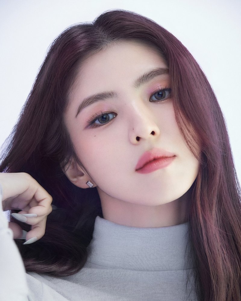 한소희, 독보적 미모…머릿결까지 눈부시네[화보]