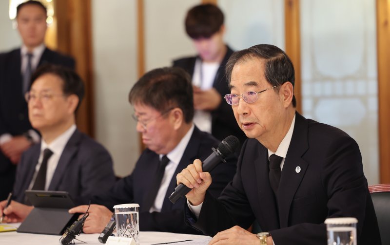 한덕수 국무총리가 29일 서울 종로구 총리공관에서 열린 고위당정협의회에서 모두 발언을 하고 있다. (공동취재) 2023.10.29/뉴스1 ⓒ News1 유승관 기자 /사진=뉴스1