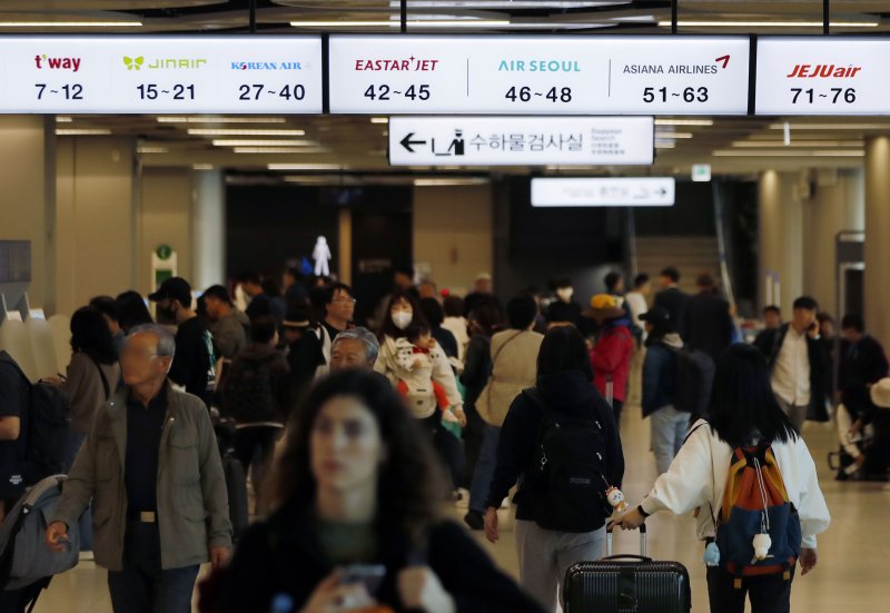 지난 10월 29일 서울 강서구 김포공항 모습. 뉴시스 제공