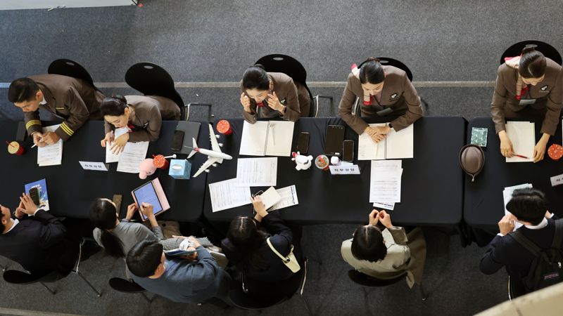 "이력서만 갖고 가면 면접 볼 수 있어요" ...2023 항공산업 JOBFAIR[fn영상]