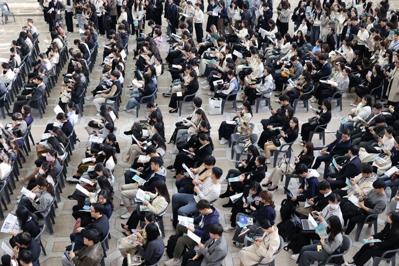 "이력서만 갖고 가면 면접 볼 수 있어요" ...2023 항공산업 JOBFAIR[fn영상]