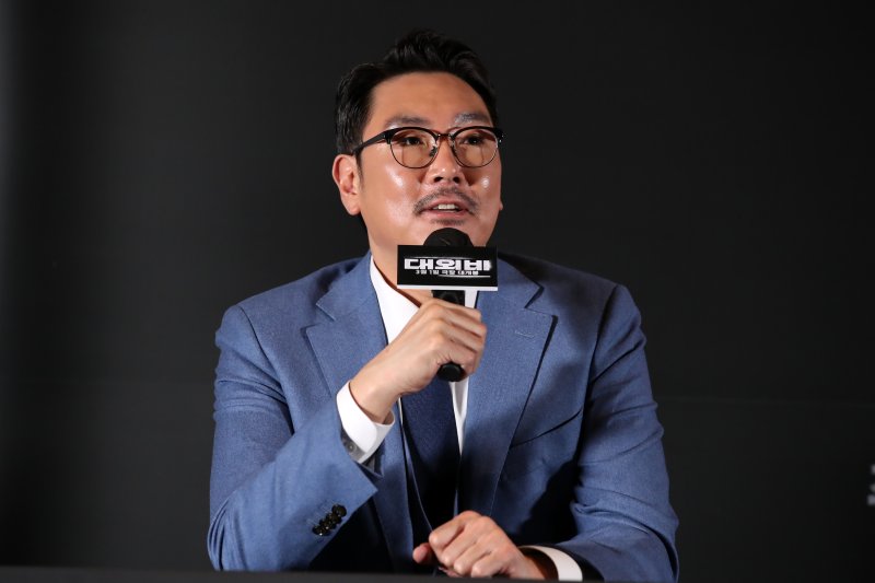 조진웅, 이선균 대타 물망…'노웨이아웃' 합류할까