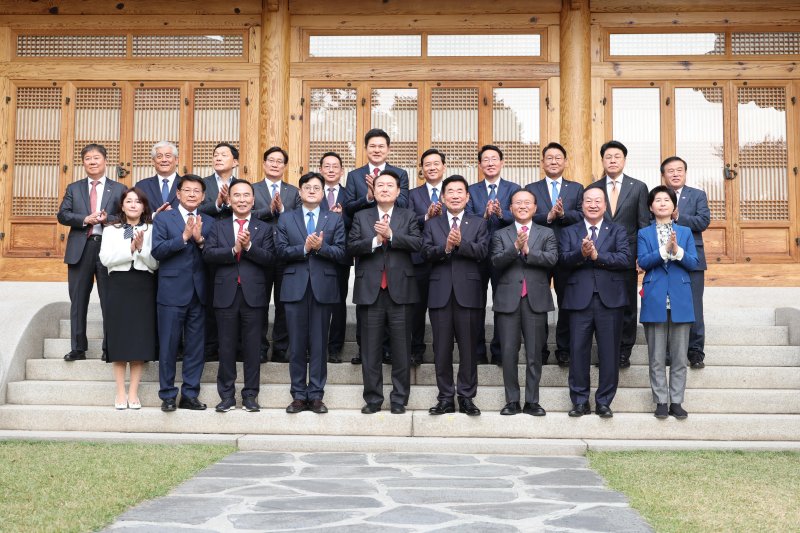 윤재옥 "분열 정치에서 통합 정치로 나가야.. 야당 존중 실천하겠다"