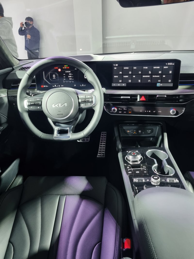 [서울=뉴시스] K5 실내 (사진=기아) 2023.11.1 photo@newsis.com *재판매 및 DB 금지