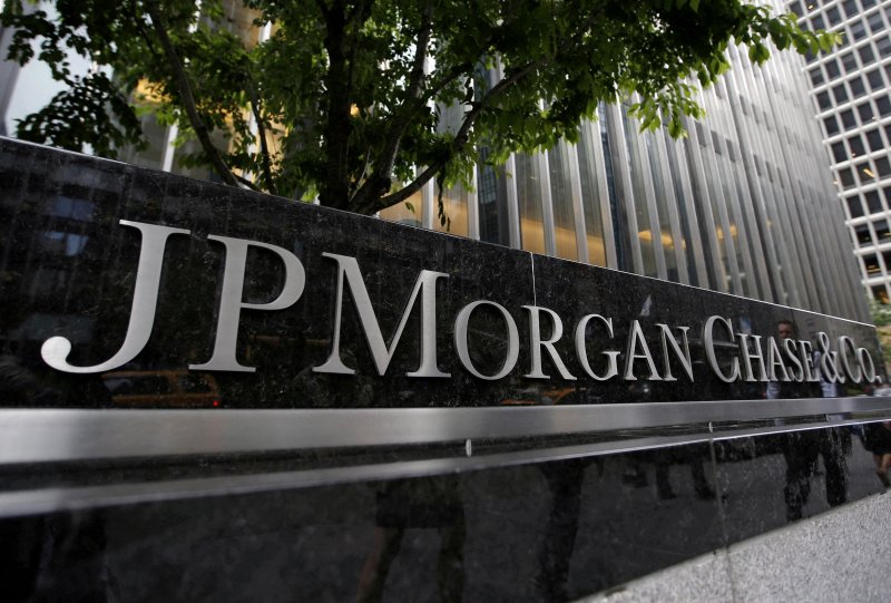 미국 뉴욕 제이피모건(JP Morgan Chase & Co.) 본사에 설치된 로고. 뉴스1 제공