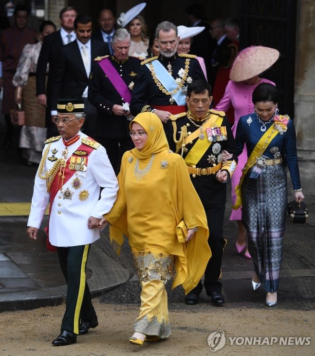 말레이시아 압둘라 국왕(왼쪽)과 툰쿠 아지자 왕비 [EPA 연합뉴스 자료사진. 재판매 및 DB 금지]