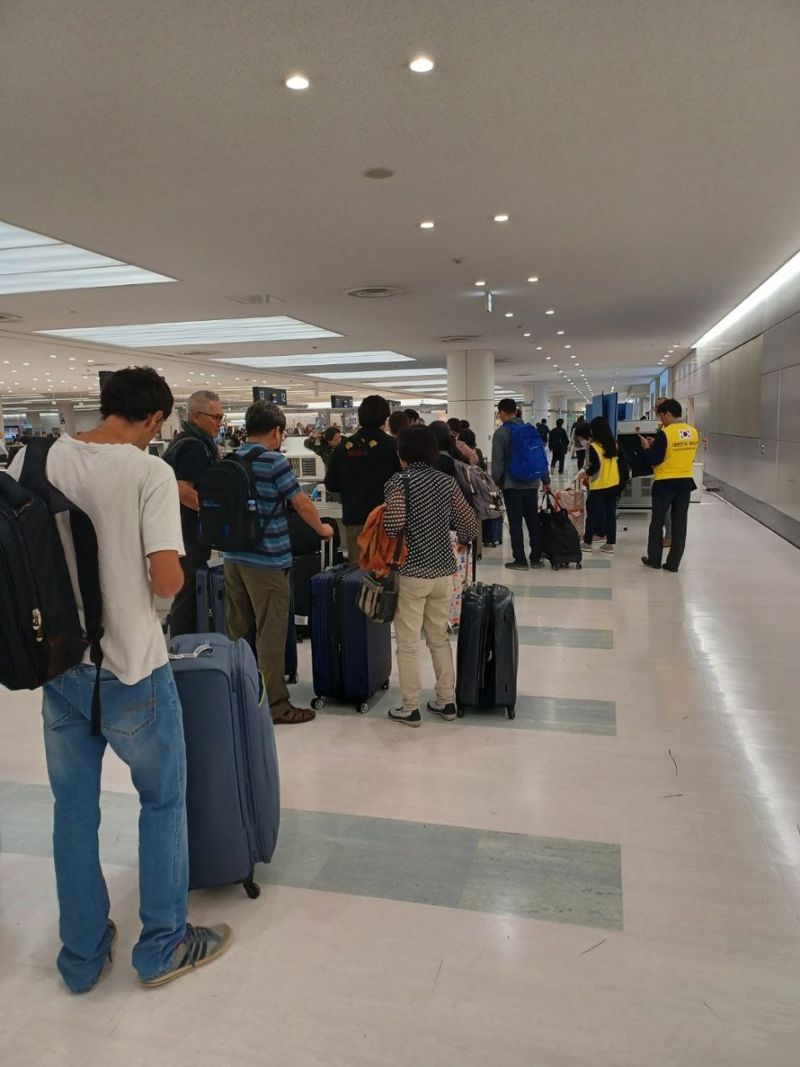 이스라엘 거주 한국인 15명 태운 日수송기 하네다공항 도착