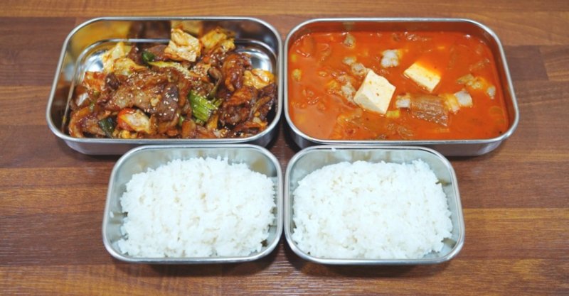 스테인레스 다회용기에 담긴 배달음식(잇그린 제공)