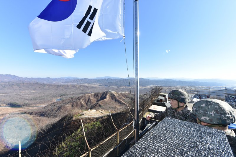 합참의장 "최전방 GP 방문 격려" 12일 서울서 '한미군사위원회' 개최