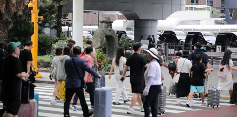 주국제공항이 귀성객 등으로 북적이고 있다.2023.9.28/뉴스1 ⓒ News1 고동명 기자