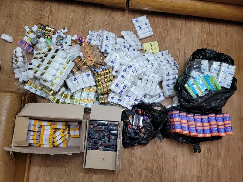 9일 경찰에 따르면 서울경찰청 국제범죄수사2계는 가짜 의약품 제조유통 사범 24명을 검거했다. 사진은 일당이 제조한 가짜 비아그라 등 압수된 의약품 /사진=서울경찰청 제공