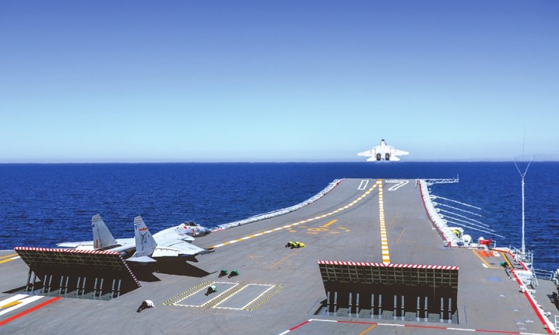 중국 항공모함인 산둥함에서 이륙하는 전투기. 사진=글로벌 타임스 캡처 연합뉴스