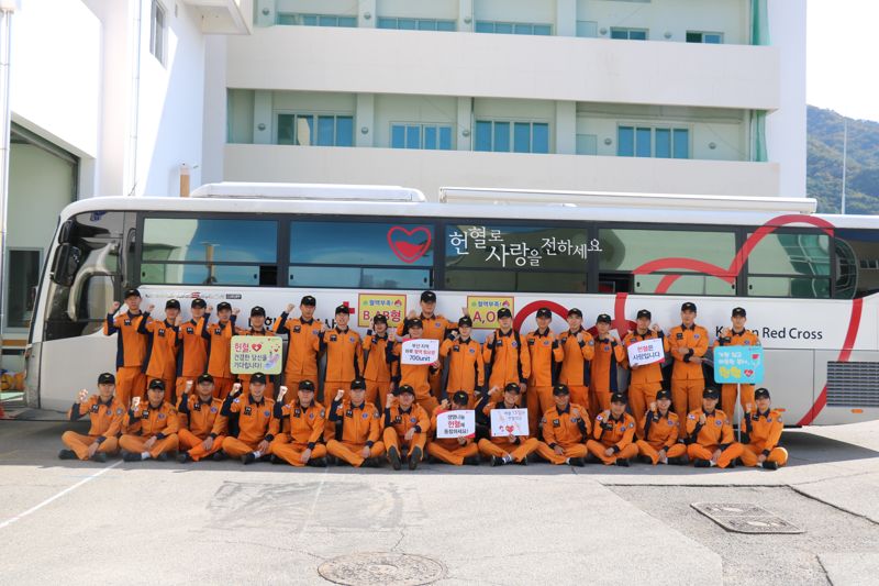 부산소방학교 새내기 소방관들 사랑의 헌혈 동참