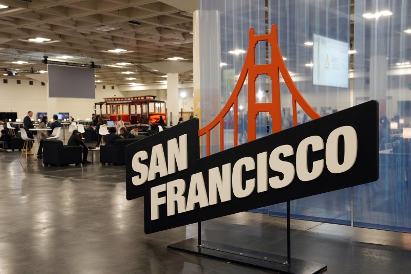 Signs welcome visitors to the APEC Summit, Monday, Nov. 13, 2023, in San Francisco. (AP Photo/Eric Risberg) /뉴시스/AP /사진=뉴시스 외신화상