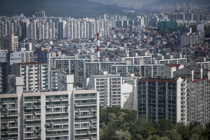 ‘영끌족’ 눈물...집값 떨어질땐 ‘광속’, 늦게 오르더니