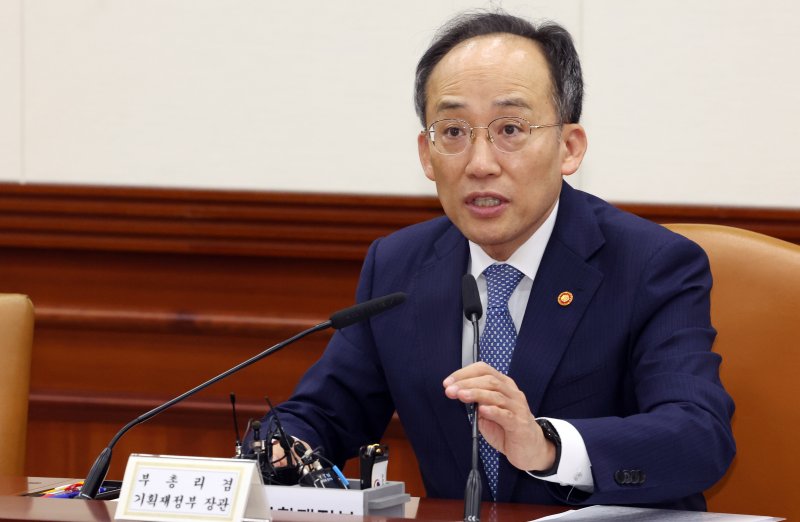 추경호 "청년 인턴 7.4만명으로 대폭 확대…재학-재직-구직 지원 강화"