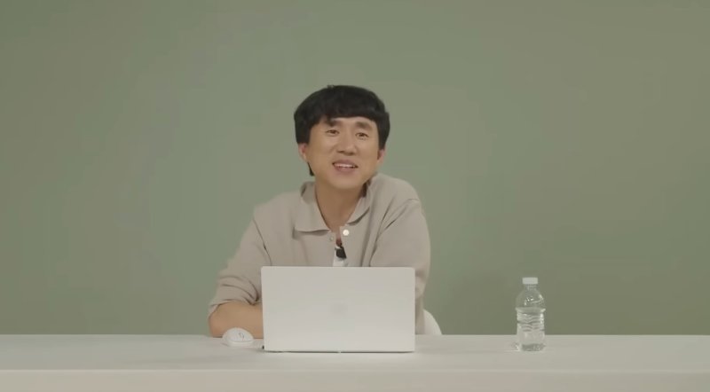 지난 7월 금강선 로스트아크 디렉터가 라이브 방송을 진행하고 있는 모습(사진=유튜브 캡쳐) *재판매 및 DB 금지