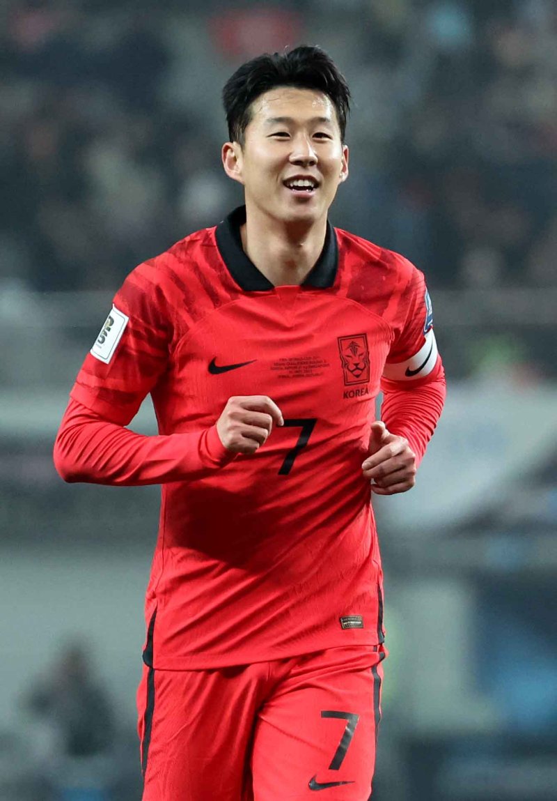 韓축구, 싱가포르에 5-0 대승…11회 연속 월드컵 향한 산뜻한 출발 - 파이낸셜뉴스