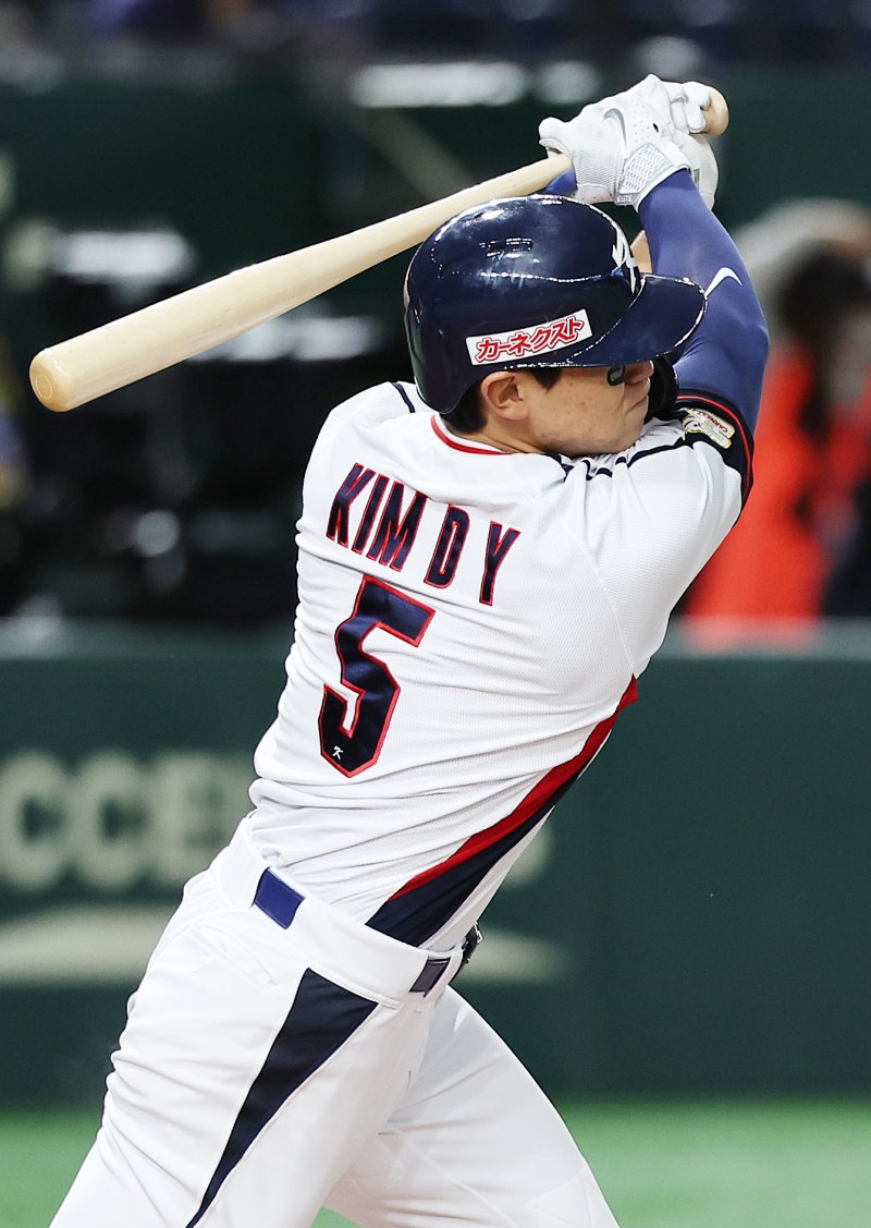 18일 오후 일본 도쿄돔에서 열린 '2023 아시아프로야구챔피언십(APBC)' 대한민국과 대만의 경기 2회말 1사 1,3루 상황, 김도영이 적시타를 치고 있다. 2023.11.18/뉴스1 ⓒ News1 이재명 기자