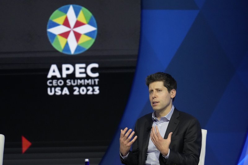 올트먼이 해고 직전인 16일(현지시간) 미국 샌프란시스코에서 열린 아태경제협력체(APEC) CEO 정상회의에서 연설하고 있다. AP뉴시스