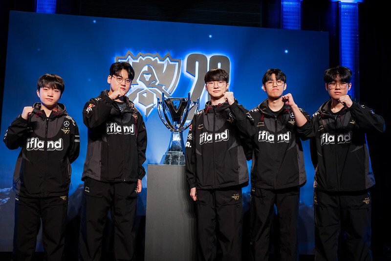 [서울=뉴시스] 19일 오후 5시 고척스카이돔에서 열리는 롤드컵 결승전에서 한국(LCK) 대표 T1과 중국(LPL) 대표 웨이보 게이밍이 맞붙는다. (사진=라이엇게임즈 제공) *재판매 및 DB 금지