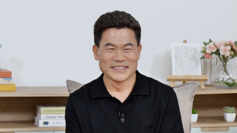'1타 강사' 전한길, 25억 빚 신불자→연매출 200억…인생 역전 스토리 공개