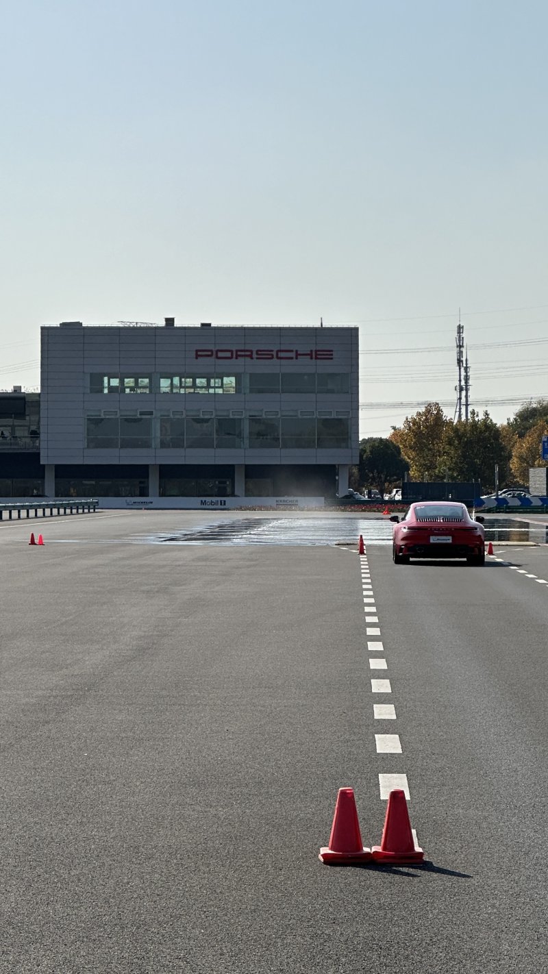 중국 상하이 포르쉐 익스피리언스 센터 모습.ⓒ 뉴스1 이동희 기자