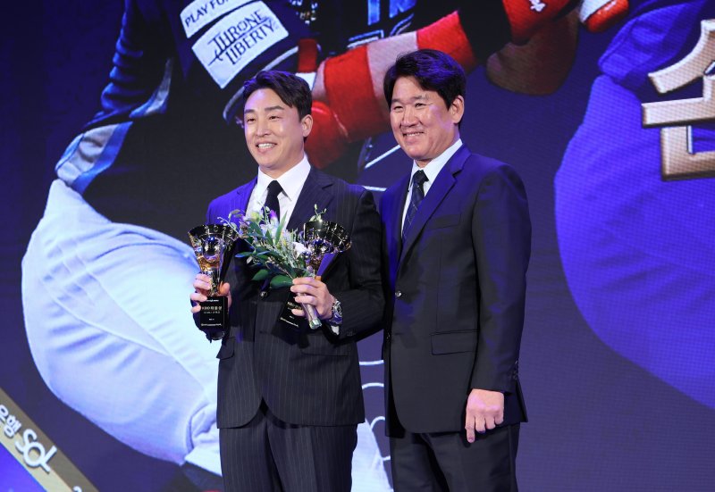 손아섭 2023년 NC 타격왕과 경기 사진 2