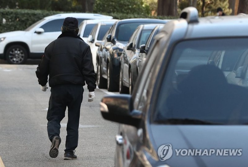 [단독] 고용부, 선경아파트 경비원 사망 사건 '직장내 괴롭힘 혐의 없음' 결론