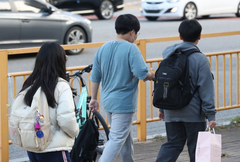 10배 늘어나는 '자녀공제'...배우자 거쳐 상속시 세부담↓