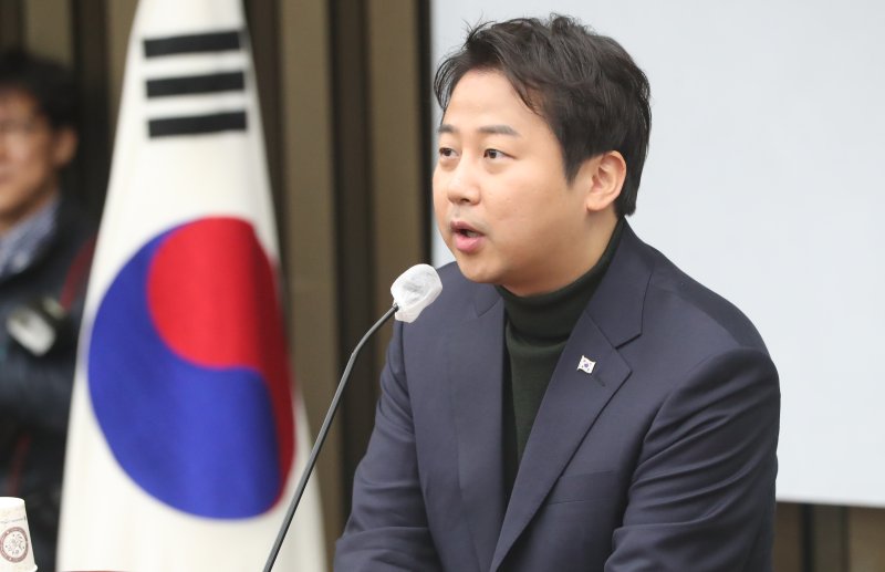 장예찬, 한동훈에 "'인성파탄' 이준석 붙잡을 필요 없다"