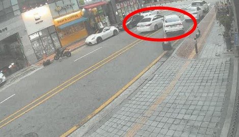 고의로 교통사고를 낸 일당/사진=천안서북경찰서 제공,연합뉴스