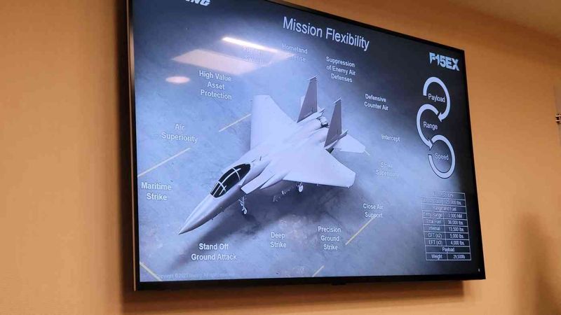 미국 항공기 제작사 보잉의 F-15EX 관련 브리핑. 사진=국방부 공동취재단